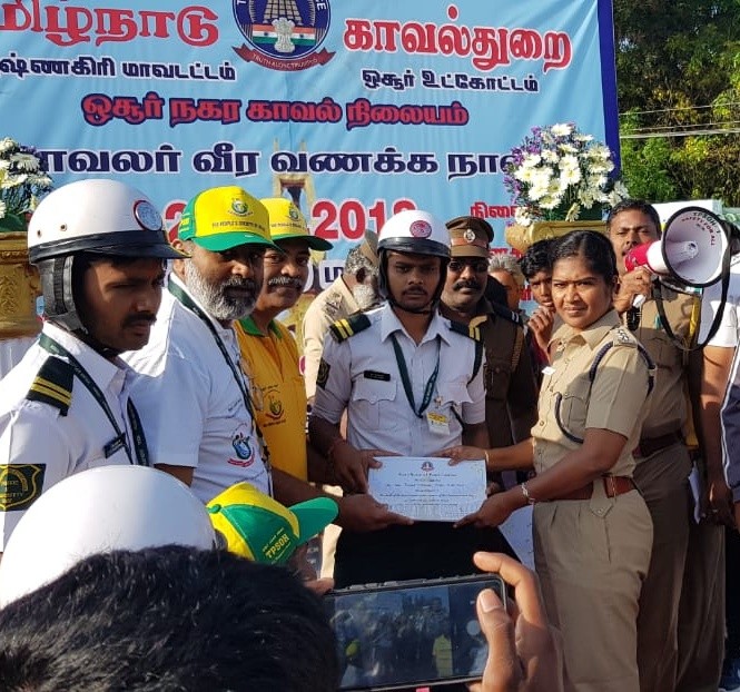 DSP , Hosur appreciating TPSOH Traffic Team